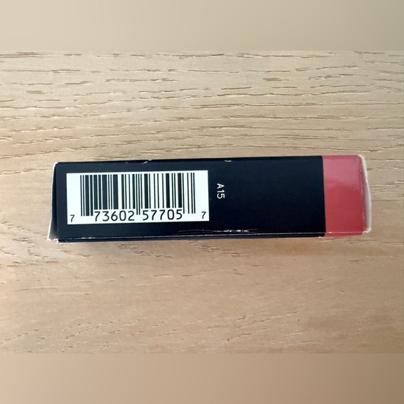 MAC Cosmetics Frost Lipstick – Shade: Soar (650) – Matte Finish - Picture 5 of 5